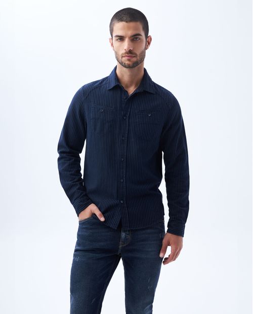 Camisa de cuello clásico para hombre