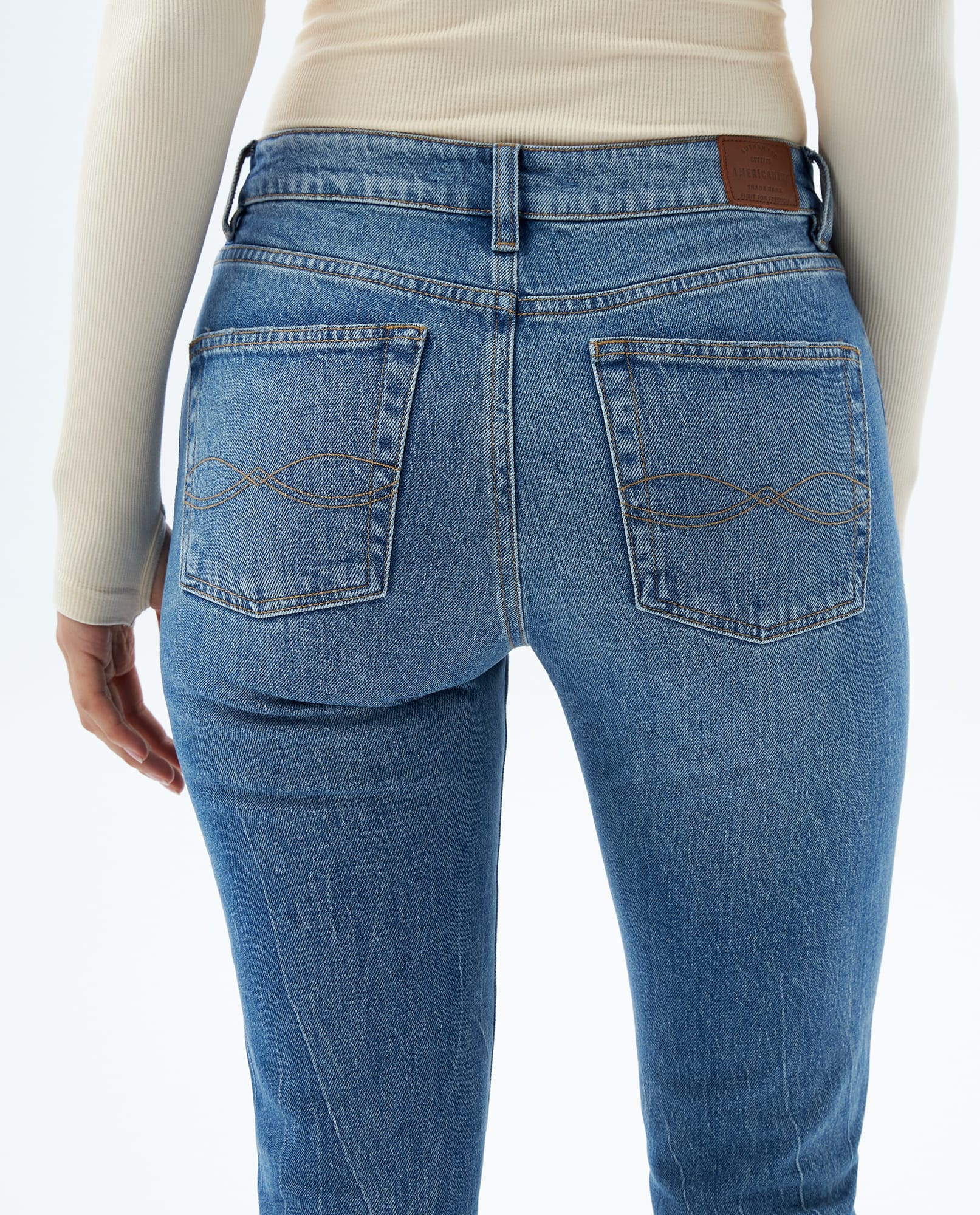 image-aaee82a54bc04e318480016e6c2fb4e8