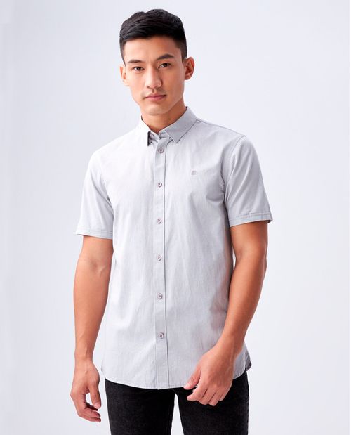 Camisa con botones para hombre