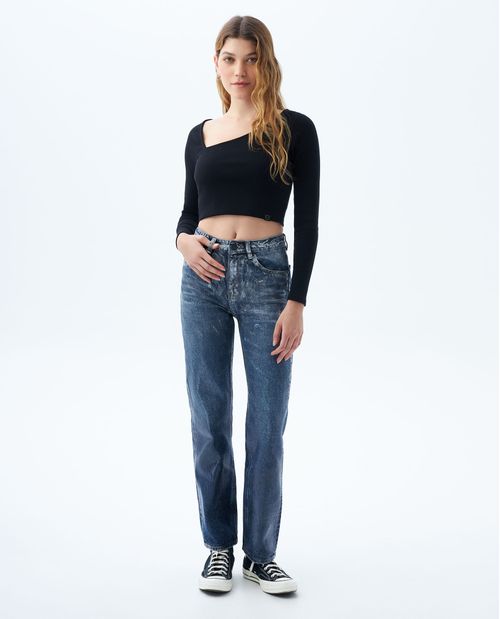Crop top escote asimétrico para mujer