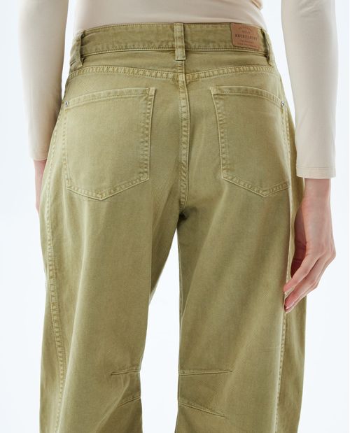 Pantalón baggy con cortes laterales para mujer