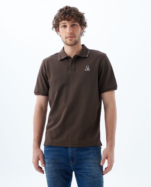 Polo con aplique en punto corazón para hombre