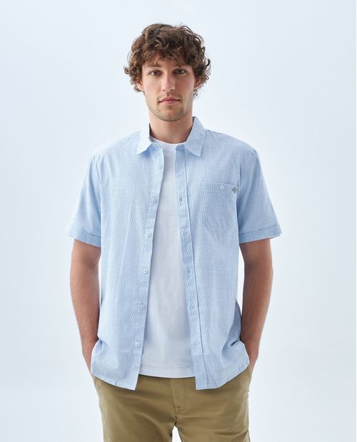 Camisa con diseño a rayas para hombre