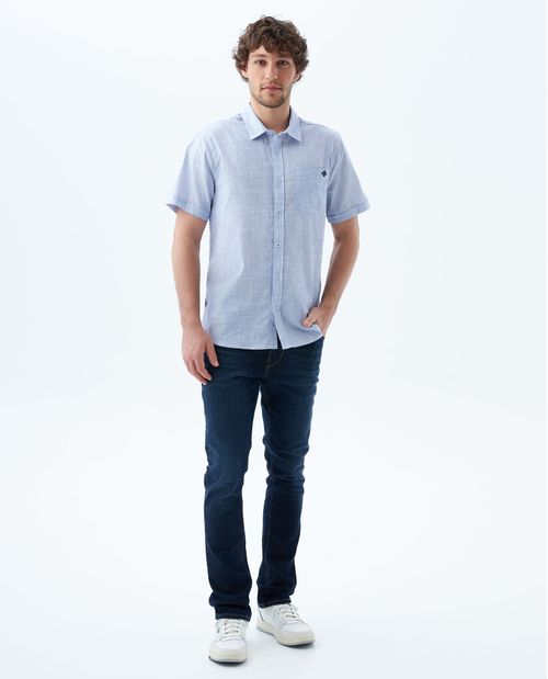 Camisa con diseño a rayas para hombre