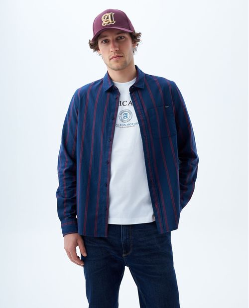 Camisa con diseño a rayas para hombre
