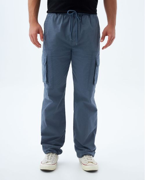 Pantalón tipo cargo para hombre