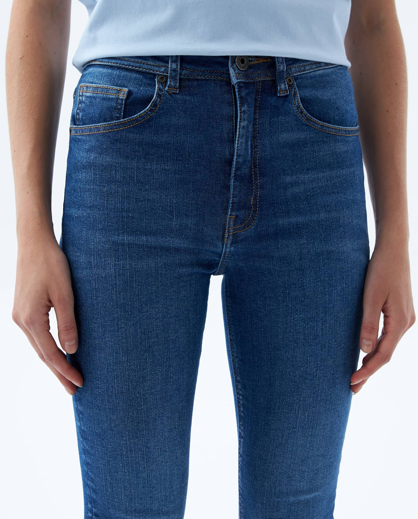 image-cb7f066b517f4bab90f90afb7c2863eb