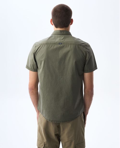Camisa manga corta con bolsillo de parche para hombre