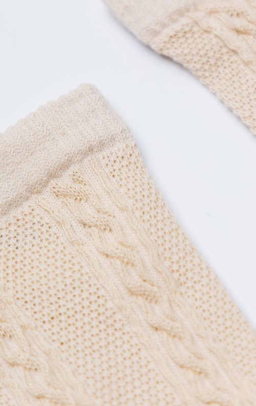 Medias con diseño tejido trenzado para mujer