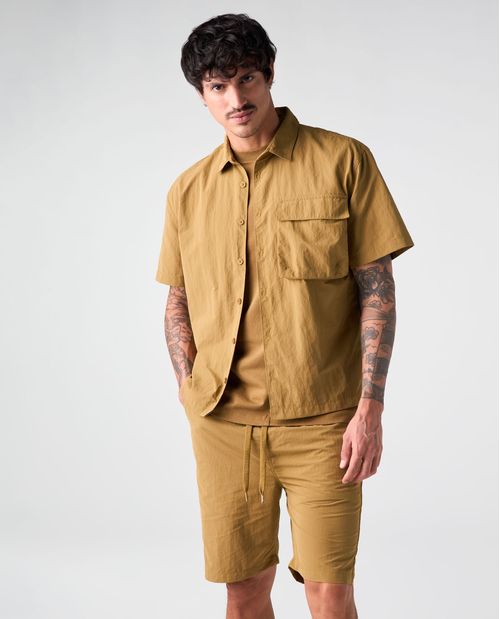 Camisa manga corta amplia para hombre