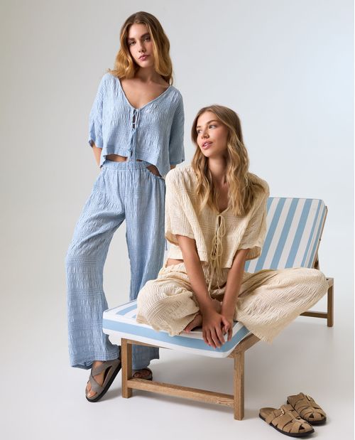 Camisa de tela con textura para mujer