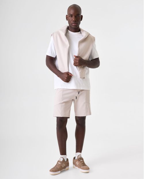 Bermuda jogger con cortes para hombre