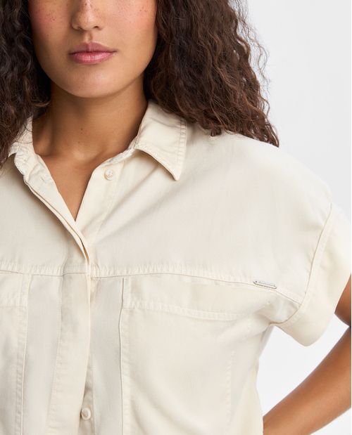 Camisa Slim manga corta para mujer