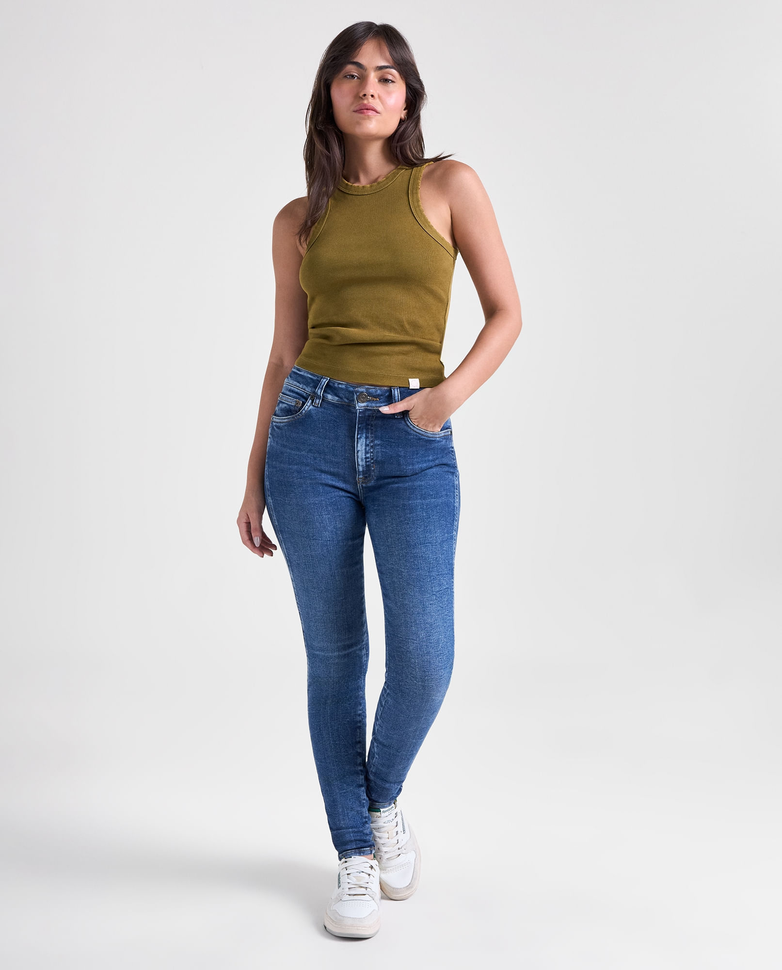 image-e5ff70d7d3564a1ca07dd2b4553255f8