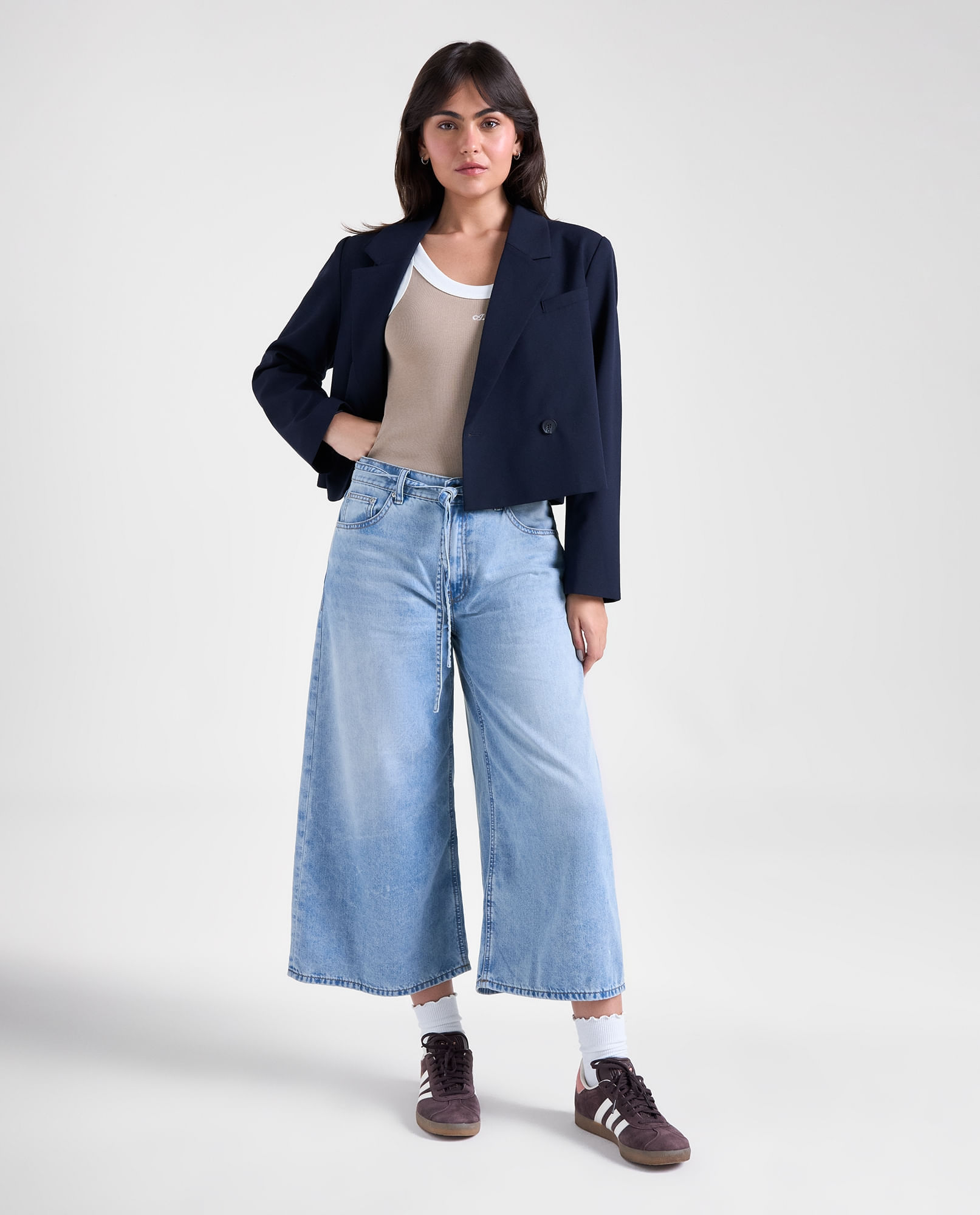 image-b563f9a77ae642ecbf659d488ca7ba22