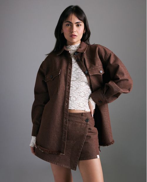 Chaqueta regular en algodón botones visibles