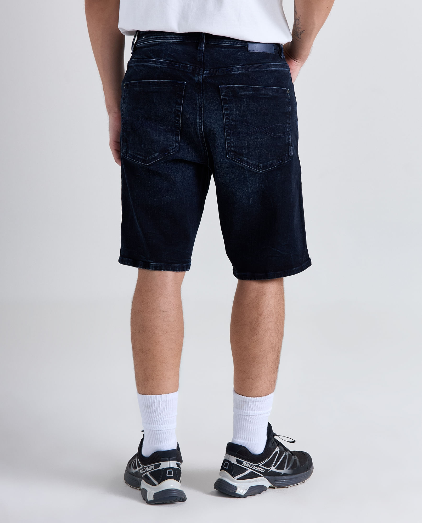 image-4111880da1d246a2b2f57f608044c5af