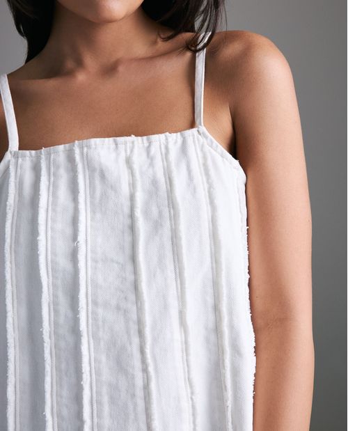 Camisa ajustada en algodon con cuello clásico